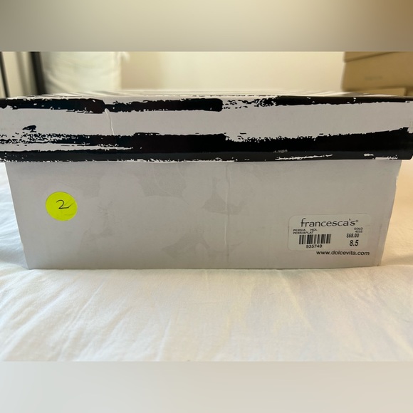 NIB DV by Dolce Vita Persia Platform Heels In Gold Size 8.5 - Picture 8 of 12